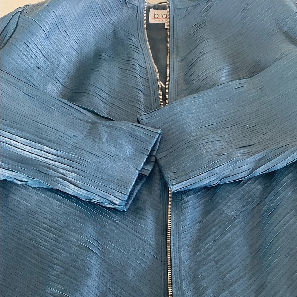 Blue Structured Blazer with Ribbed Texture - Picture 7 of 9